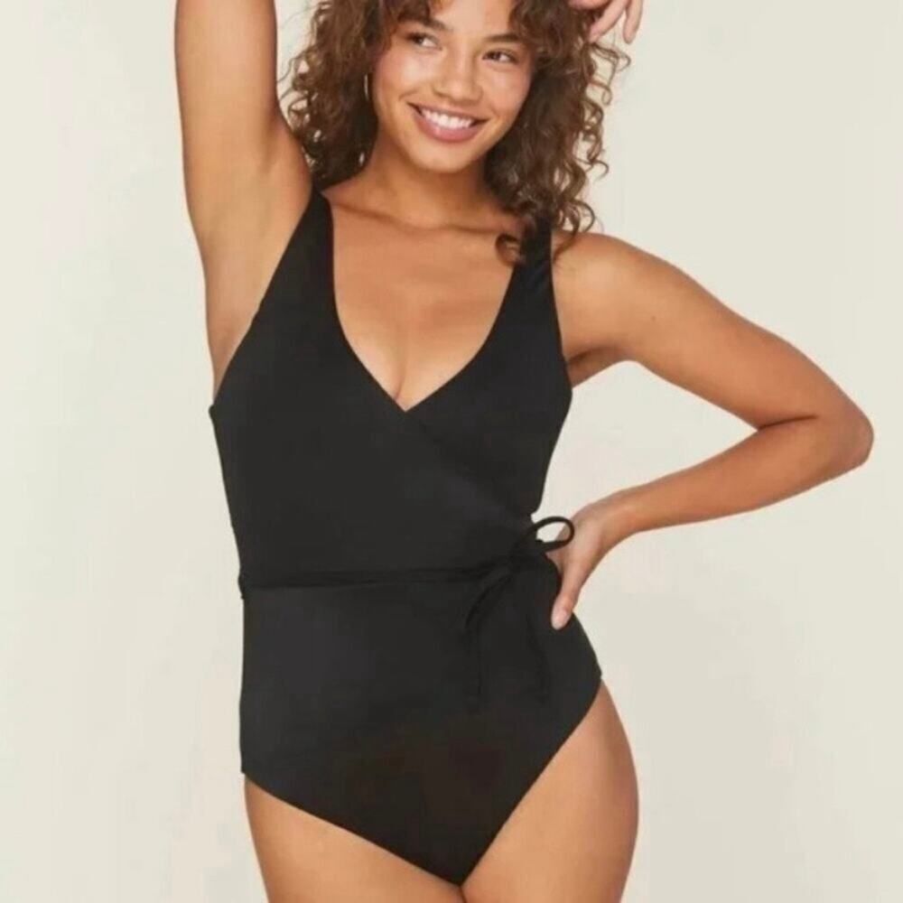 NWT Andie Black The Belmar One Piece‎ Swimsuit Size Medium